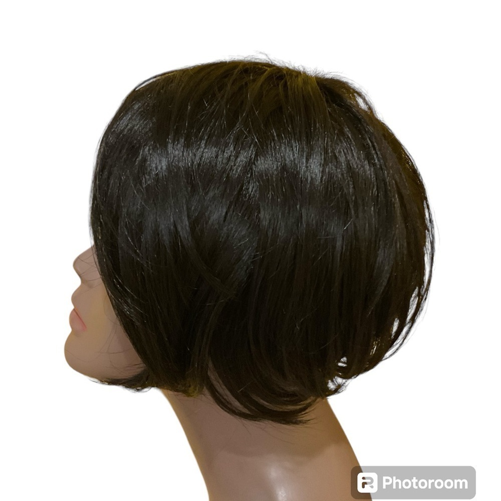 NWOT Donna Vinci 1B 100% Whisperlite Synthetic.Photo on resin mannequin